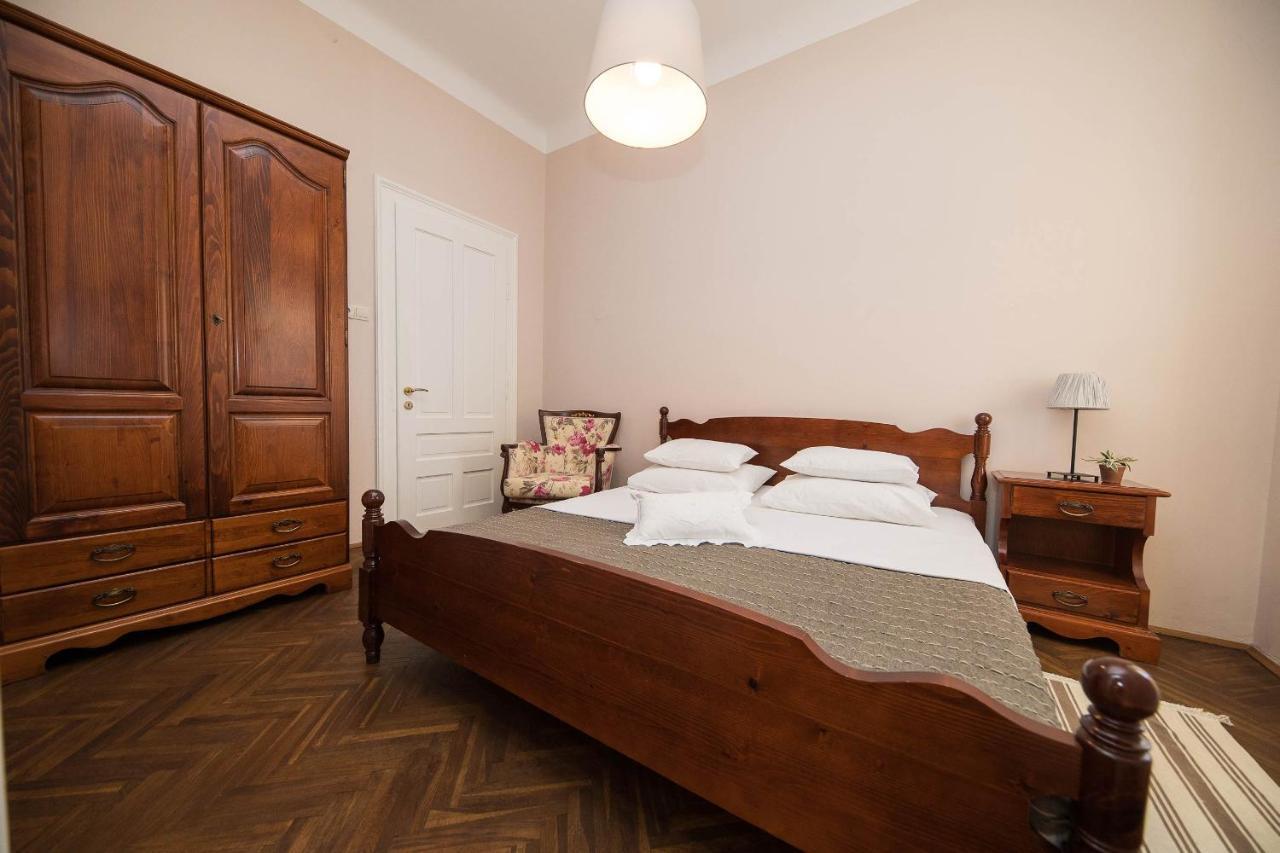Apartmani Marion Crikvenica Bagian luar foto