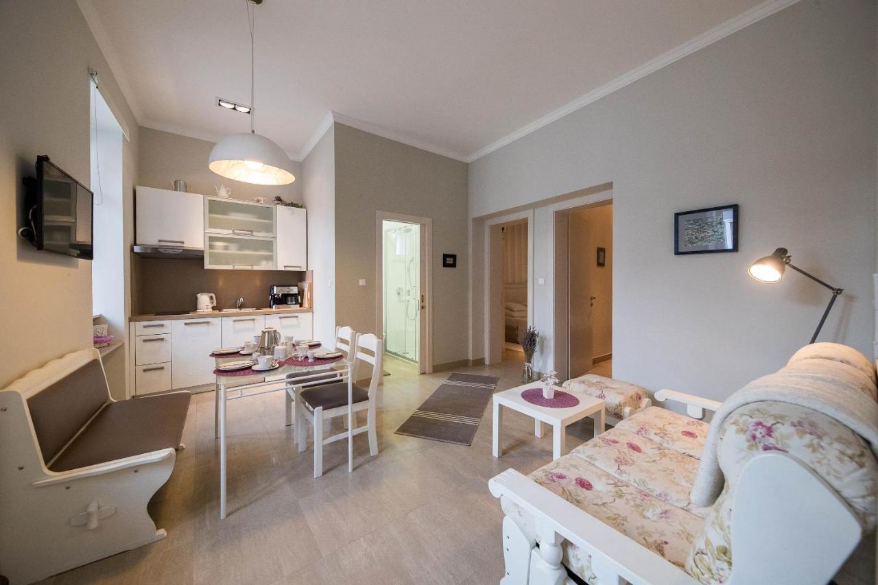 Apartmani Marion Crikvenica Bagian luar foto